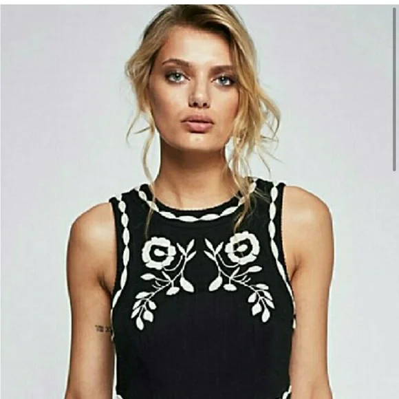 NWT FREE PEOPLE “birds of a feather” black and white embroidered mini dress SZ 6 - Picture 3 of 9